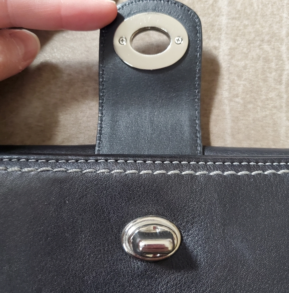 Coach Silver and Black Turnlock Leather Checkbook Wallet Unused With Tags - Picture 6 of 13
